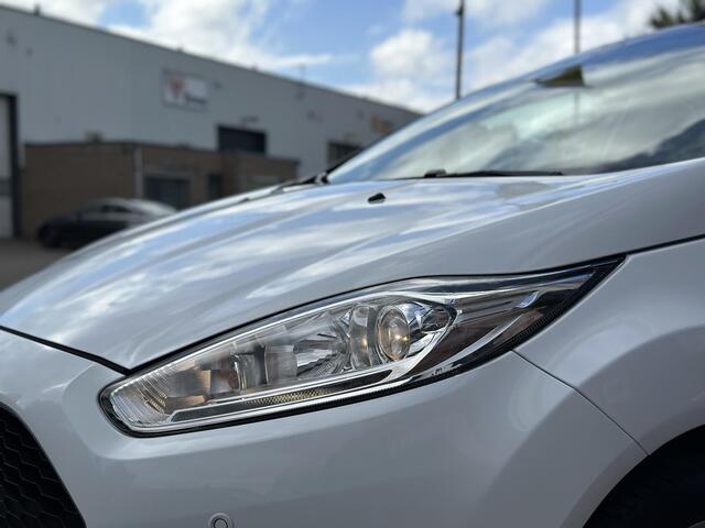 Ford FIESTA 1.0 Style Ultimate | Airco | Navigatie | Sensoren |
