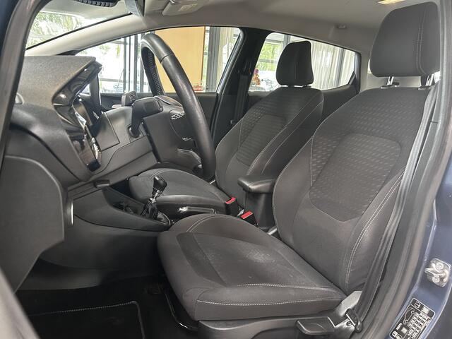 Ford FIESTA EcoBoost 95pk Titanium | Winter pack | Clima | Cruise | Draadloos laden | Parkeersens. achter |