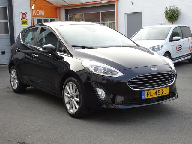 Ford FIESTA 1.0 EcoBoost Titanium Automatische airco, naviagtie, parkeersensoren voor en achter, cruise controle, licht metalen velgen, enz.