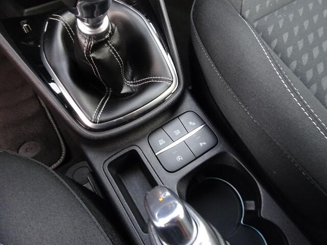Ford FIESTA 1.0 EcoBoost Titanium Automatische airco, naviagtie, parkeersensoren voor en achter, cruise controle, licht metalen velgen, enz.