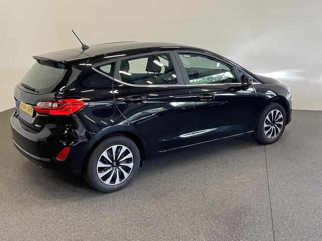 Ford FIESTA 1.0 EcoBoost Hybrid Titanium Climate control Navigatie Cruise control LED Apple Carplay/ Android Auto Achteruitrij camera Parkeersensor voor