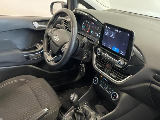 Ford FIESTA 1.0 EcoBoost Hybrid Titanium Climate control Navigatie Cruise control LED Apple Carplay/ Android Auto Achteruitrij camera Parkeersensor voor
