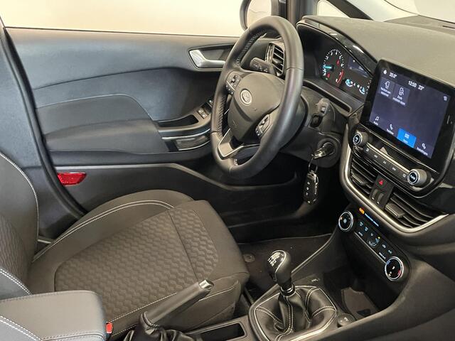 Ford FIESTA 1.0 EcoBoost Hybrid Titanium Climate control Navigatie Cruise control LED Apple Carplay/ Android Auto Achteruitrij camera Parkeersensor voor