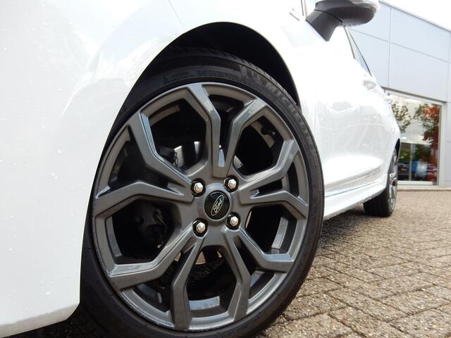Ford FIESTA 1.0 100PK ST-Line | Privacy glass | 17-inch | Navigatie | ISOFIX |