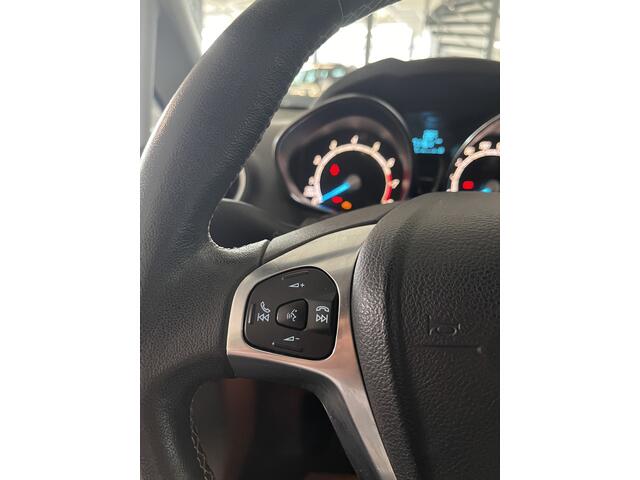 Ford FIESTA 1.0 EcoBoost Titanium Navigatie fullmap,Bluetooth