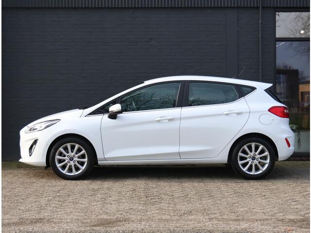 Ford FIESTA 101pk Titanium | Apple Carplay/Android Auto | Navigatie | Cruise Control | Climate Control | Keyless | 5 deurs | Armsteun |