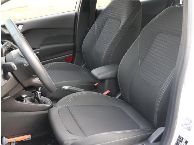 Ford FIESTA 101pk Titanium | Apple Carplay/Android Auto | Navigatie | Cruise Control | Climate Control | Keyless | 5 deurs | Armsteun |