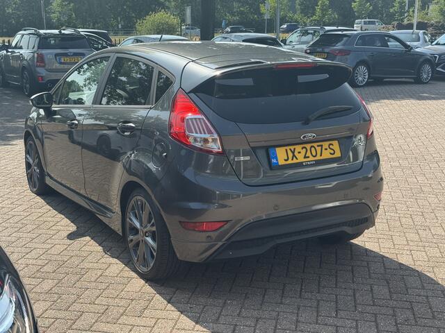 Ford FIESTA 1.0 EcoBoost ST Line / Navigatie / Parkeerhulp achter / 17'' / Xenon / DAB / Getint glas / Cruise Control