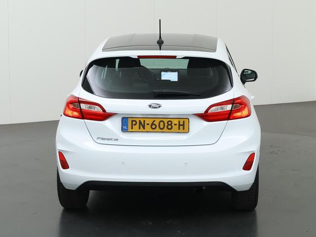 Ford FIESTA 1.1 Trend | Navigatie | Parkeersensoren | Airco |