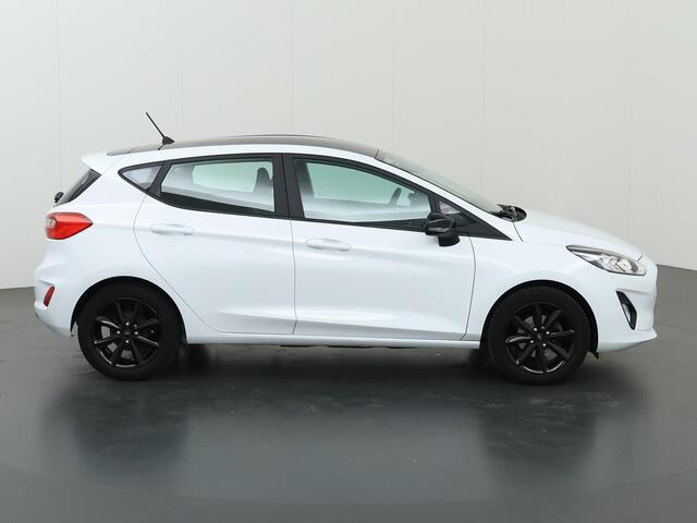 Ford FIESTA 1.1 Trend | Navigatie | Parkeersensoren | Airco |