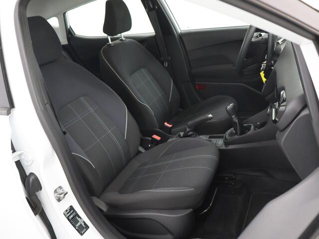 Ford FIESTA 1.1 Trend | Navigatie | Parkeersensoren | Airco |