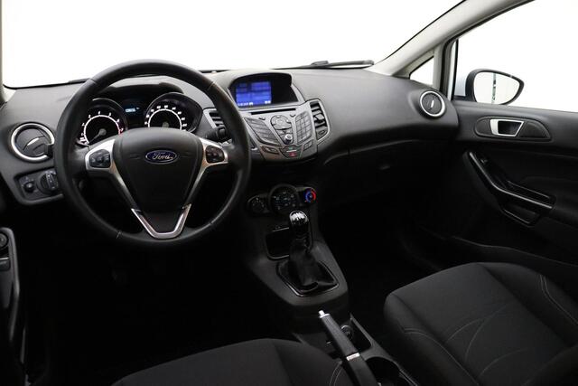 Ford FIESTA 1.0 Style Ultimate | Navigatie | Camera | Lichtmetalen velgen | Parkeersensoren voor en achter | Cruise control | 5 deuren
