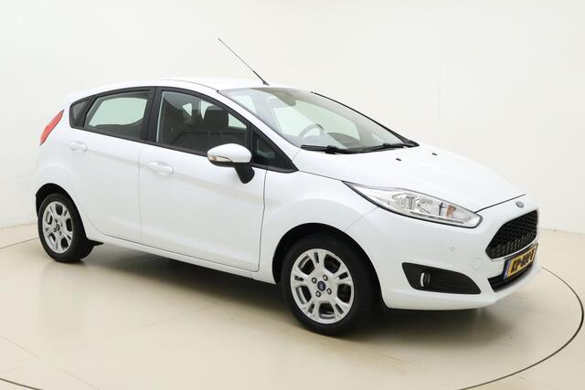 Ford FIESTA 1.0 Style Ultimate | Navigatie | Camera | Lichtmetalen velgen | Parkeersensoren voor en achter | Cruise control | 5 deuren