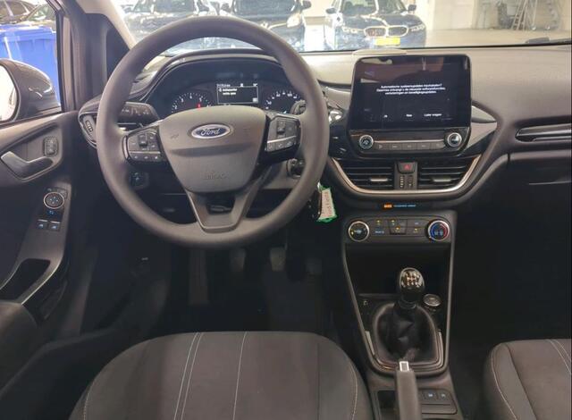 Ford FIESTA 1.1 85PK Trend 5Drs./ Navigatie / Airco / Parkeerhulp / LMvelg 16"/