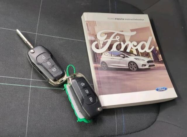 Ford FIESTA 1.1 85PK Trend 5Drs./ Navigatie / Airco / Parkeerhulp / LMvelg 16"/