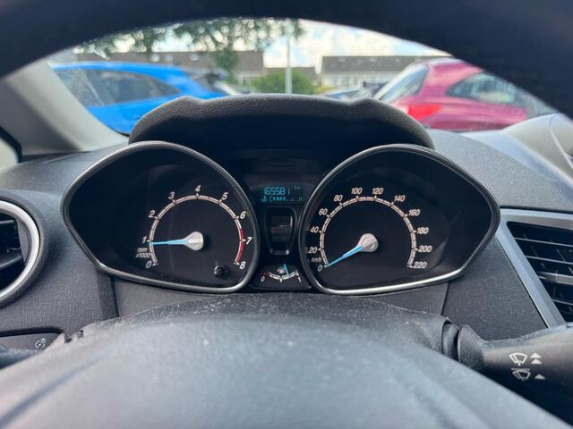 Ford FIESTA 1.0 Style 80pk Navigatie | Lichtmetalen velgen | 5 deurs | Airco | Bluetooth | Incl nieuwe Distributie riem