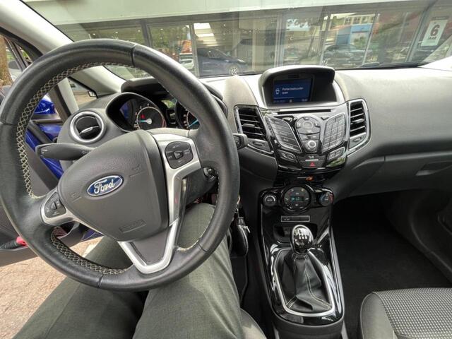 Ford FIESTA 1.0 EcoBoost Titanium | 100pk | Trekhaak | Navigatie | Cruise contol