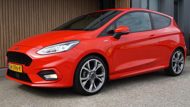Ford FIESTA 1.0 126pk EcoBoost ST-Line 3Drs Leder/Alcantara 18inch LM LED *Race Red * NL auto! 123484km!