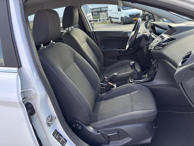 Ford FIESTA 1.0 EcoB. Titanium Navi Pdc Bluetooth Cruise