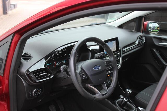 Ford FIESTA 1.0 EcoBoost Titanium 100PK Navi/Carplay, Winter Pack, LM Velgen, Cruise, Lane Keeping