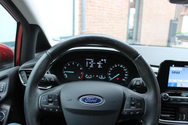 Ford FIESTA 1.0 EcoBoost Titanium 100PK Navi/Carplay, Winter Pack, LM Velgen, Cruise, Lane Keeping