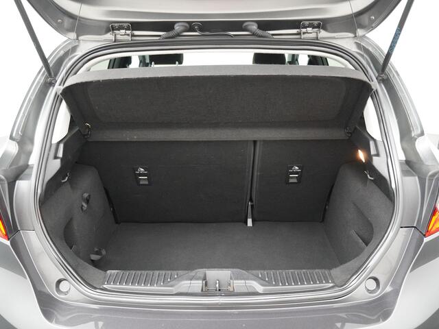 Ford FIESTA 1.1 Trend 85PK Voorruitverwarming I Navi I PDC I Priv. Glass