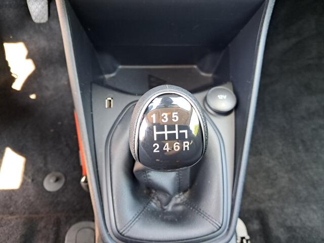 Ford FIESTA 1.0 EcoBoost Connected met 26.761 km!!! | Airco | Navigatie | Cruise control | PDC | Unieke km | Ndl auto!! | RIJKLAARPRIJS INCL 12 MAANDEN GARANTIE EN BEURT