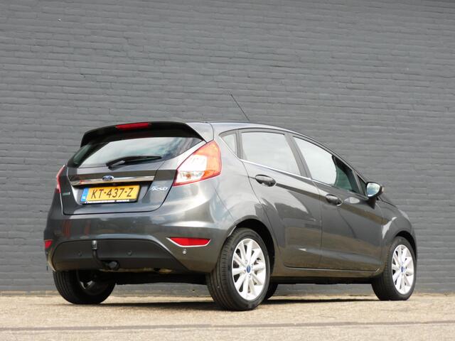 Ford FIESTA 1.0 EcoBoost Titanium 1e EIGENAAR! TOPSTAAT! FULLMAP NAVI! ACHTERUITRIJCAM! CLIMA! PDC! TREKHAAK! LM VELGEN!