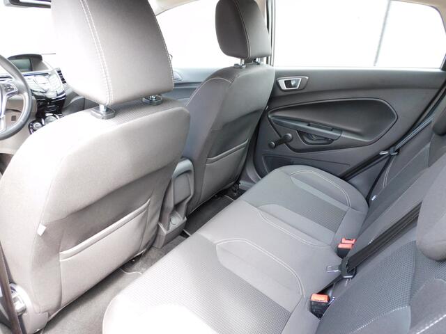 Ford FIESTA 1.0 EcoBoost Titanium 1e EIGENAAR! TOPSTAAT! FULLMAP NAVI! ACHTERUITRIJCAM! CLIMA! PDC! TREKHAAK! LM VELGEN!