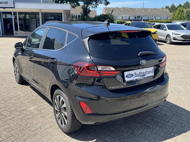 Ford FIESTA 1.0 EcoBoost Hybrid Titanium 125pk | Winter Pack | Navigatie | Camera