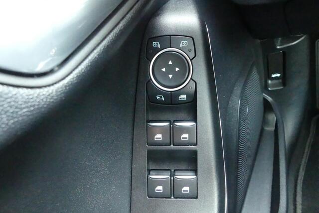 Ford FIESTA 1.0 EcoBoost ST-Line ADAPTIEVE CRUISE, WINTER PACK, CLIMA, NAVI, APPLE CARPLAY, PARK PACK, 74.829KM