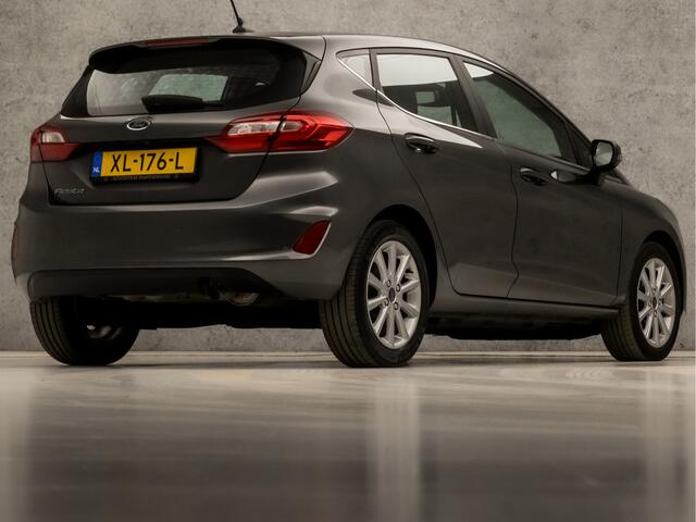 Ford FIESTA 1.0 EcoBoost Titanium Sport (APPLE CARPLAY, GROOT NAVI, STUUR/STOELVERWARMING, CAMERA, SPORTSTOELEN, LANE ASSIST, CRUISE, DAB+, NIEUWSTAAT)