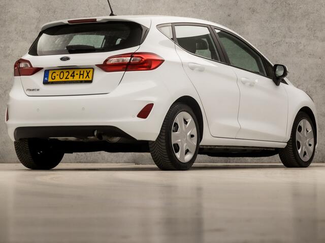 Ford FIESTA 1.1 Premium (APPLE CARPLAY, GROOT NAVI, LANE ASSIST, SPORTSTOELEN, PARKEERSENSOREN, CRUISE, NIEUWE APK, NIEUWSTAAT)