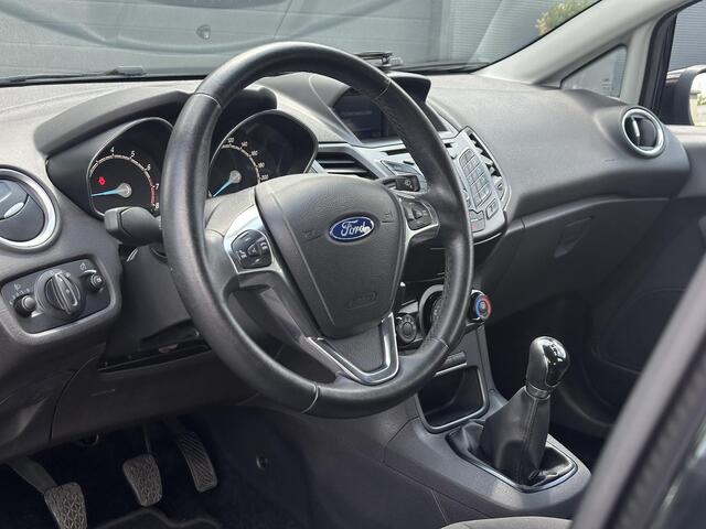 Ford FIESTA 1.0 Style 1e Eigenaar,Navi,Airco,Cruise,Weinig KM,Netjes Onderhouden,Bluetooth,N.A.P,APK tot 05-2026