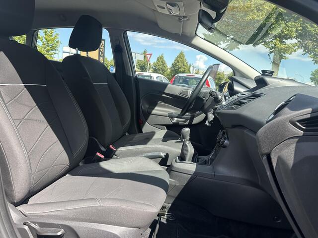 Ford FIESTA 1.0 Style 1e Eigenaar,Navi,Airco,Cruise,Weinig KM,Netjes Onderhouden,Bluetooth,N.A.P,APK tot 05-2026