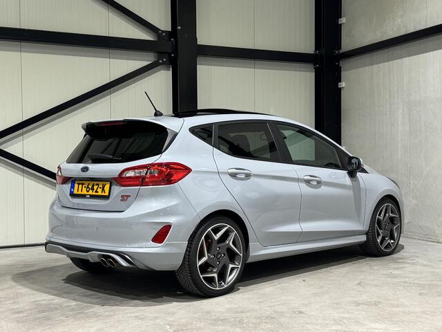 Ford FIESTA 1.5 EcoBoost ST-3 | performance | panorama | navi |