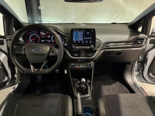 Ford FIESTA 1.5 EcoBoost ST-3 | performance | panorama | navi |