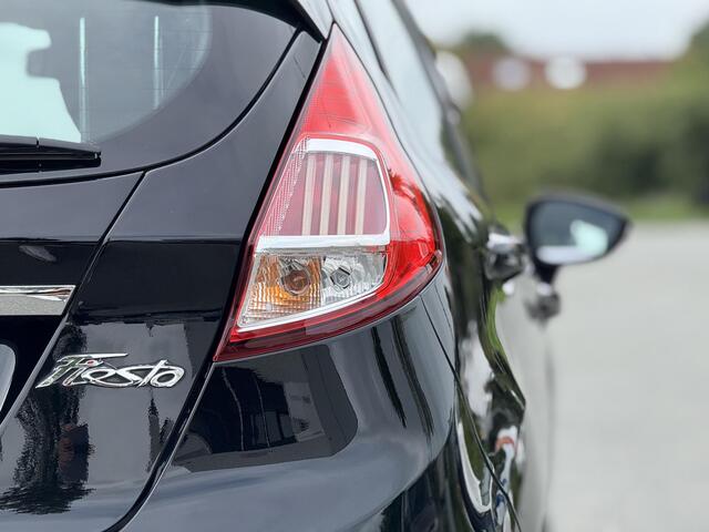 Ford FIESTA 1.0 EcoBoost Titanium AIRCO/NAVI/TREKHAAK/NL AUTO