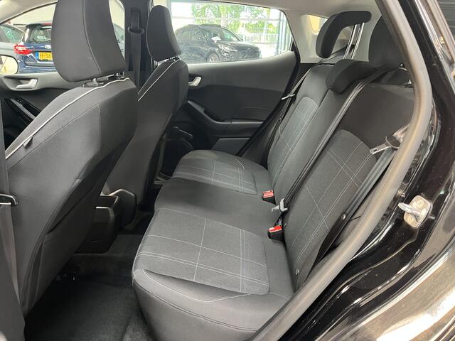 Ford FIESTA 1.1 85PK Trend | Airco | Cruise | Parkeer sensoren A | Navi | Apple/Android CarPlay |