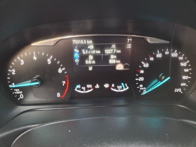 Ford FIESTA 1.0 ECOB. TITANIUM