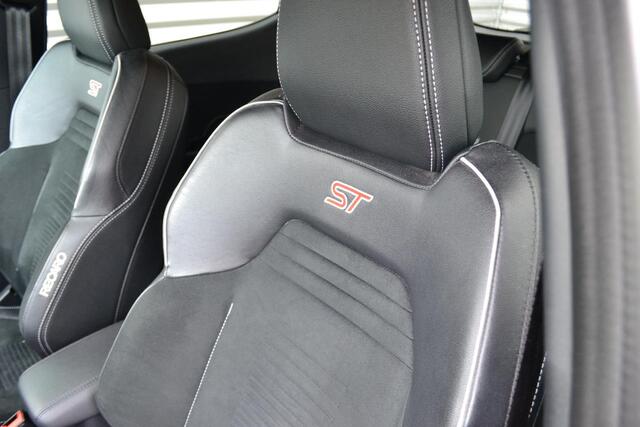 Ford FIESTA 1.5 ECOBOOST ST-3|200PK|CAMERA|BLIS|CARPLAY