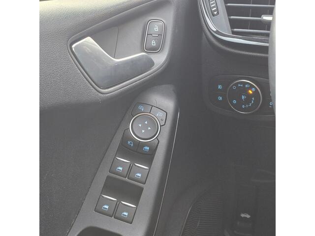 Ford FIESTA 1.0 EcoBoost Titanium ** winterpack**