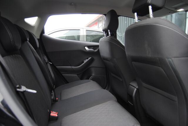 Ford FIESTA 1.0 EcoB. Active|| Apple Carplay!