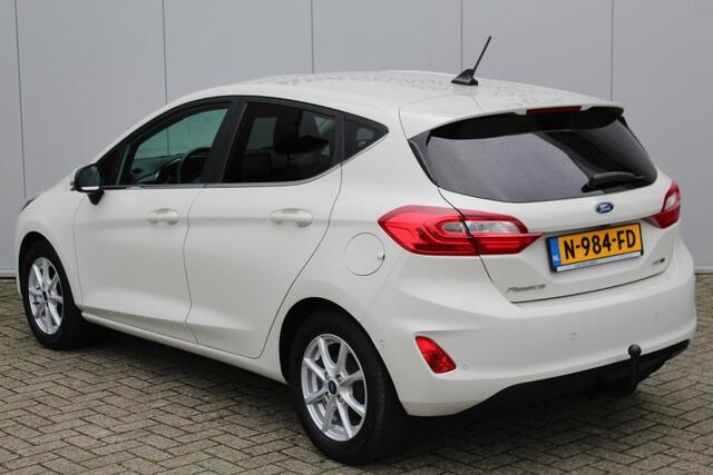 Ford FIESTA 1.0-125pk EcoBoost Mild-Hybrid Titanium. Uniek mooie en luxe Fiesta, slechts 39.000km ! Autm. airco, navigatie, telefoonvoorb., pdc v+a, B&O soundsyst., LM wielen, trekhaak, LED verlichting, adapt. cruise cntrl, side- en lane assist, metallic lak etc.