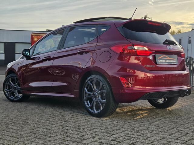 Ford FIESTA 1.0 EcoBoost ST-Line PANORAMADAK|NAVIGATIE|CRUISE CONTROL|B&O MUIZIEK|STOEL&STUUR VERWARMING|ECC/AIRCO|PDC ACHTER|17 INCH|DEALERE ONDERHOUDEN Maandag tot Vrijdag geopend van 09.00 tot 20.00 uur en Zaterdag van 09.00 tot 18.00 uur