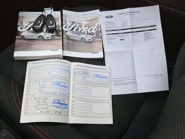 Ford FIESTA 1.0 EcoBoost ST-Line PANORAMADAK|NAVIGATIE|CRUISE CONTROL|B&O MUIZIEK|STOEL&STUUR VERWARMING|ECC/AIRCO|PDC ACHTER|17 INCH|DEALERE ONDERHOUDEN Maandag tot Vrijdag geopend van 09.00 tot 20.00 uur en Zaterdag van 09.00 tot 18.00 uur