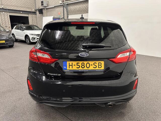 Ford FIESTA 1.0 EcoBoost ST-Line 125PK 6V Navigatie Full LED Carplay Parkeersensoren Cruise Control Stoel+Stuurverwarming Climate Control Privacy Glass 17" DAB+