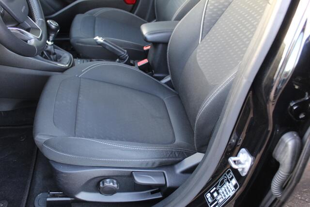 Ford FIESTA 1.0-100pk EcoBoost Titanium 5deurs Mooie en zuinige Ford Fiesta in de luxe Titanium uitvoering. Climate control , Cruise control , Navigatie , Bluetooth