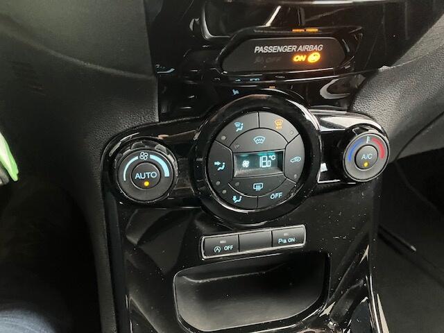 Ford FIESTA 1.0 EcoB. Titanium