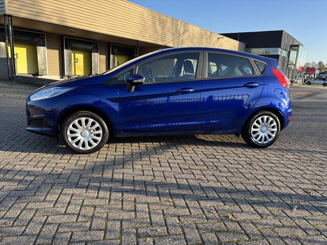 Ford FIESTA 1.0 Style 5 Deurs [ fm navi,airco,audio ]